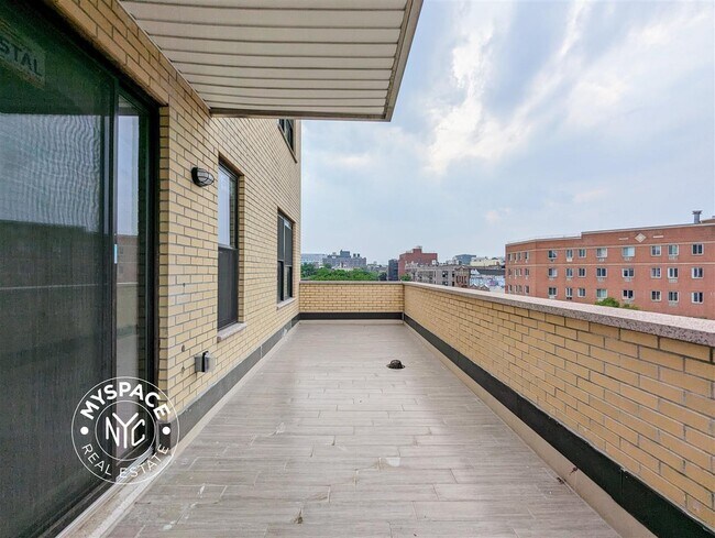 Building Photo - 4023 10th Ave
