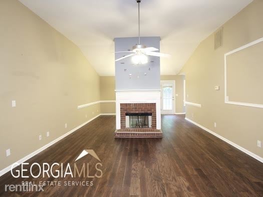 Building Photo - 4 br, 2 bath House - 820 R Glen Ivy Ct