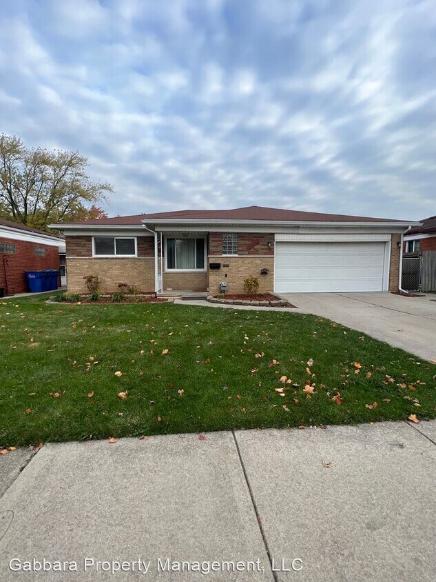 3 br, 1.5 bath House 13305 Champaign House Rental in Warren, MI