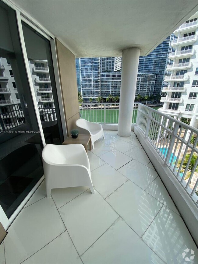 Building Photo - 701 Brickell Key Blvd