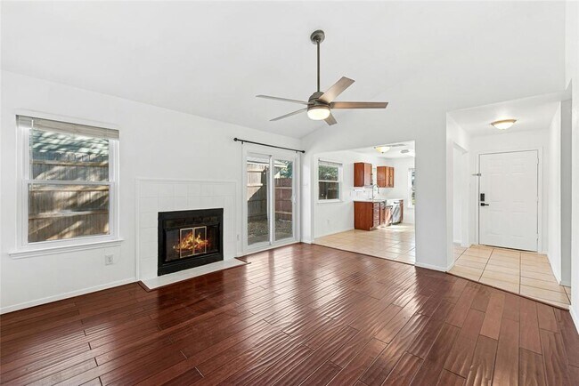 Foto del edificio - 12320 Cedarspur Rd