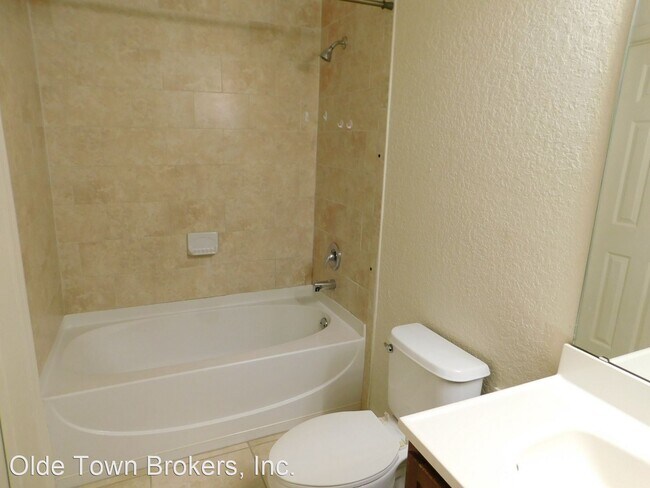 Building Photo - 2 br, 1.5 bath House - 1920 S. Conway Rd. #4