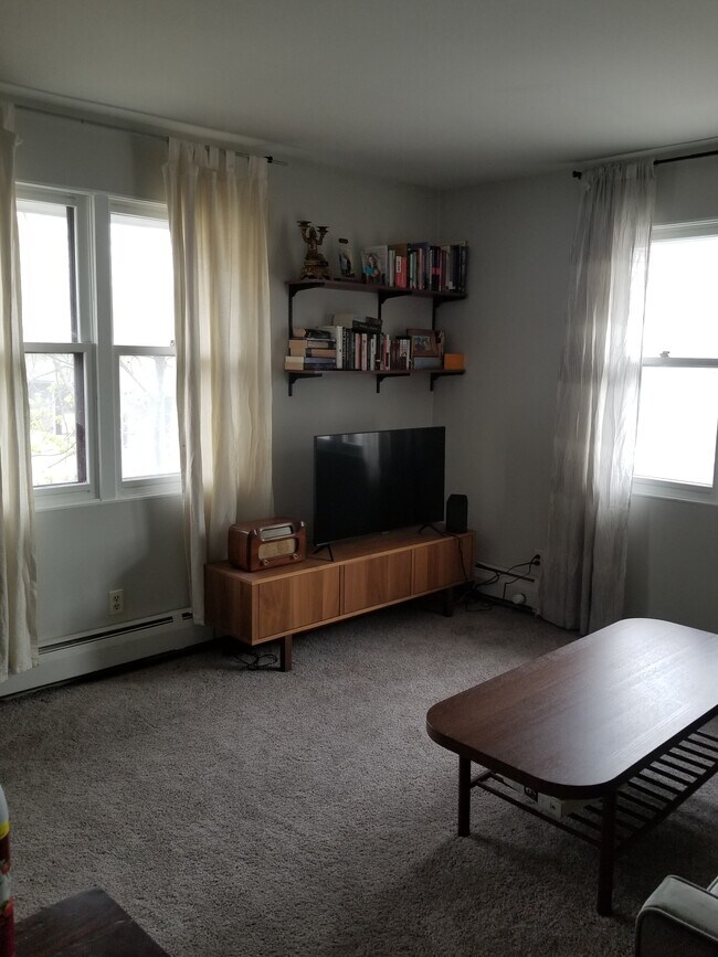 Foto del edificio - 666 Ashland Ave