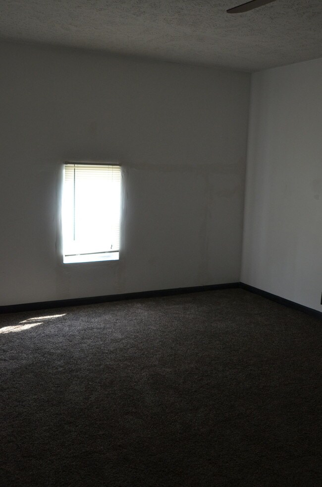 Building Photo - 6143 Rhemish Dr