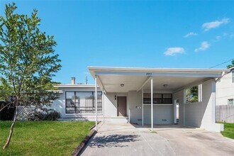 Building Photo - 2843 Riddle Dr