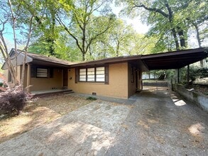 Building Photo - 317 Whetstone Dr