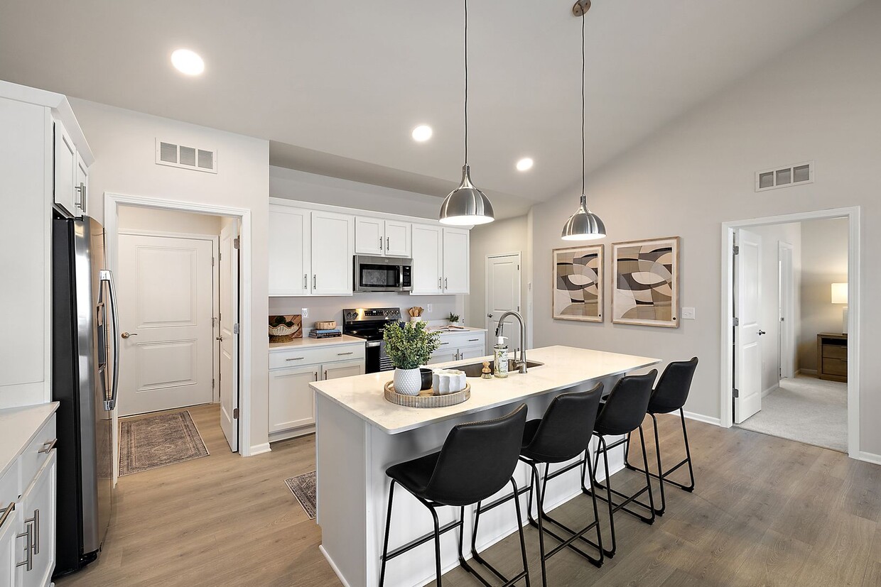 Primary Photo - 3 Bedroom 3 Bath Townhome with First Floor...