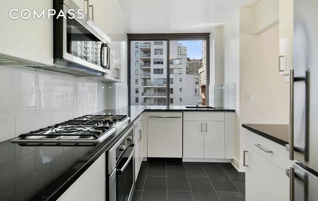 Building Photo - Great view