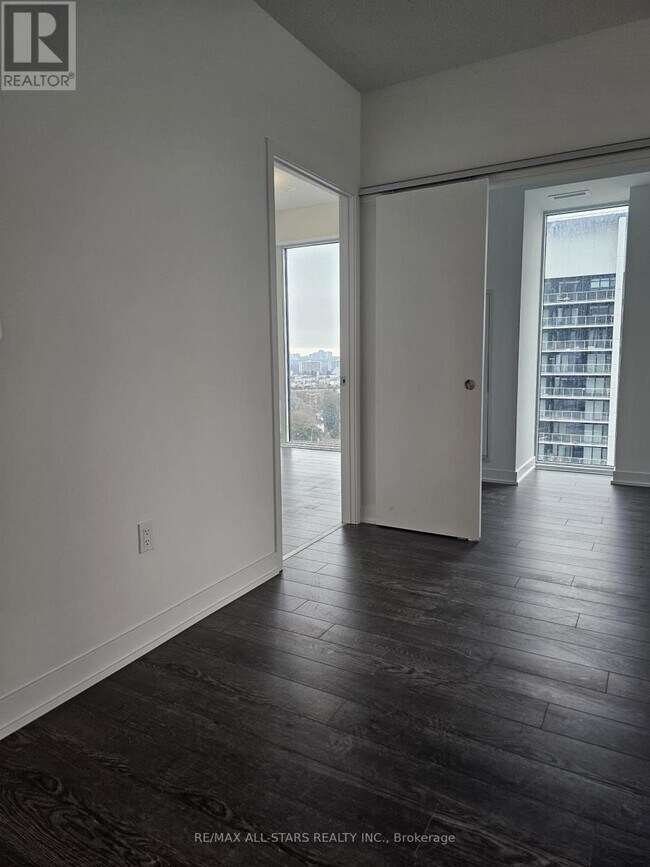 Photo du bâtiment - 50 O'Neill Rd