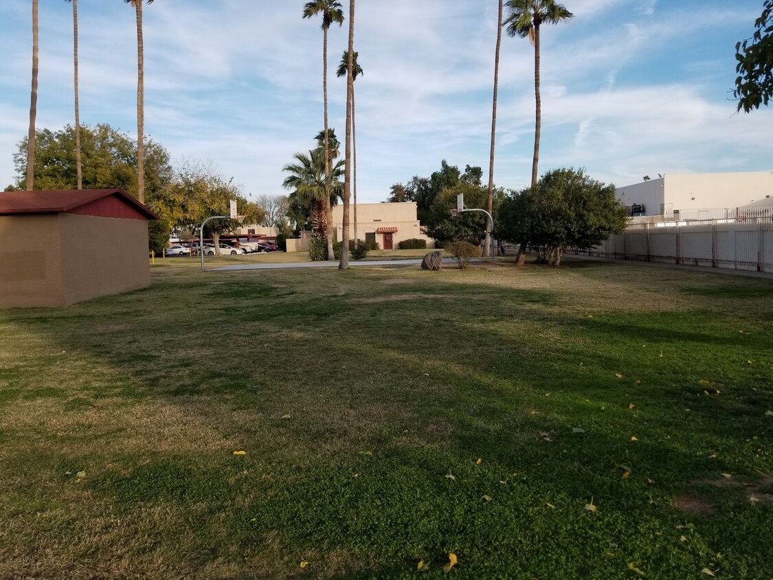 Primary Photo - 2 bed/1 bath townhouse-Phoenix