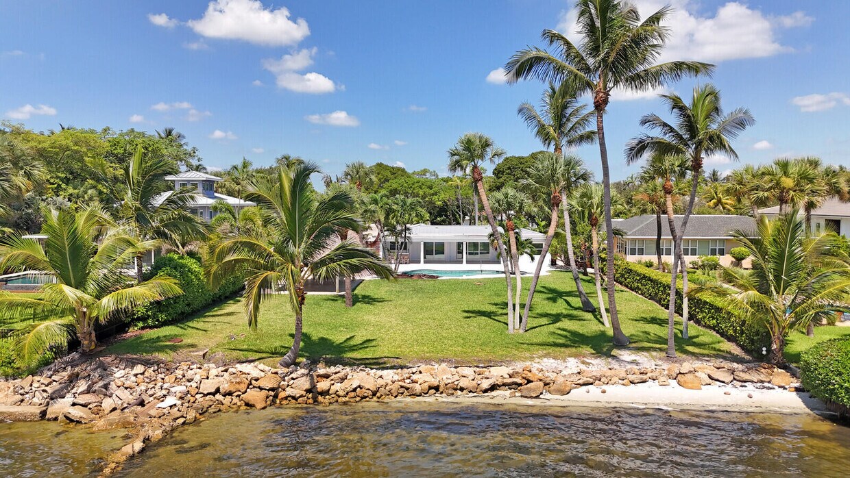 Foto principal - 930 S Lakeside Dr