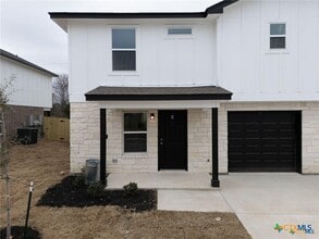 Building Photo - 803 White Meadow Ln