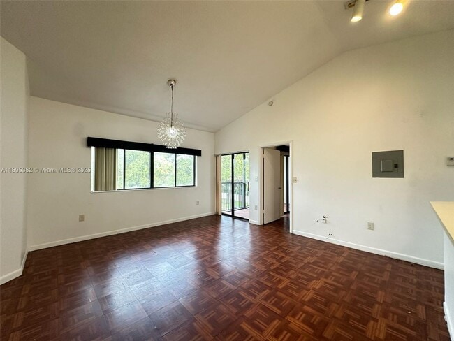 Building Photo - 2550 SW 18th Terrace