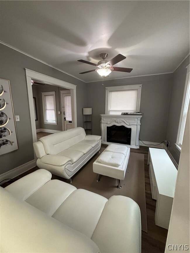 Building Photo - 428 S Meadow St