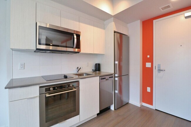 Photo du bâtiment - 105 Champagne Ave S