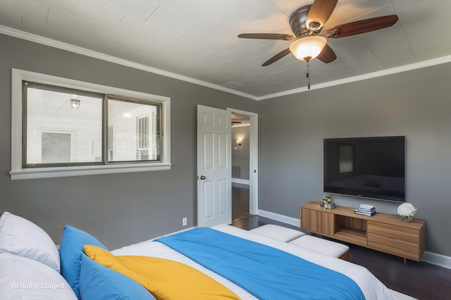 Foto del edificio - 3 Bedroom, 1 Bath home in the heart of Red...
