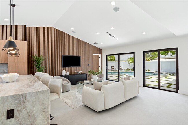 Foto del edificio - 3701 NW 8th St