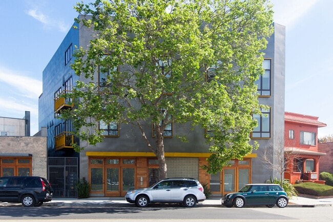 Building Photo - Large one bedroom apartment near Ashby BART