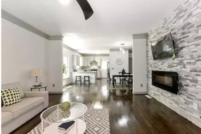 Foto del edificio - 506 Chappell Rd NW