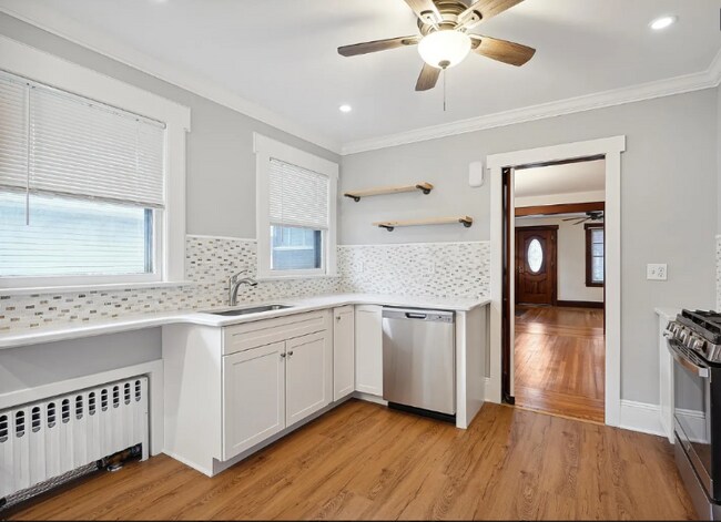 Building Photo - 161 S Springfield Ave
