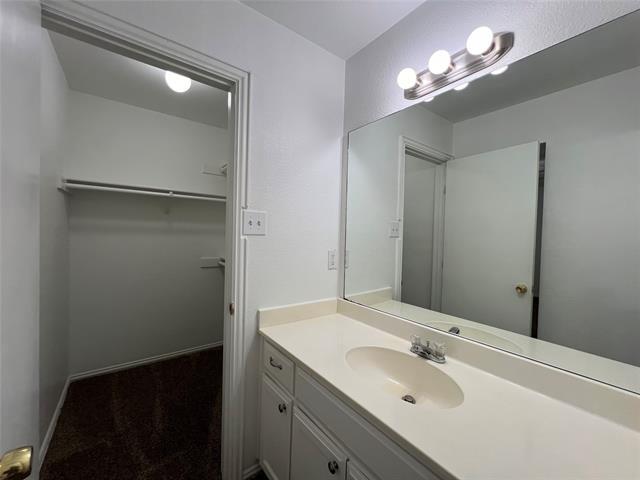 Foto del edificio - 521 Oakwood Ln