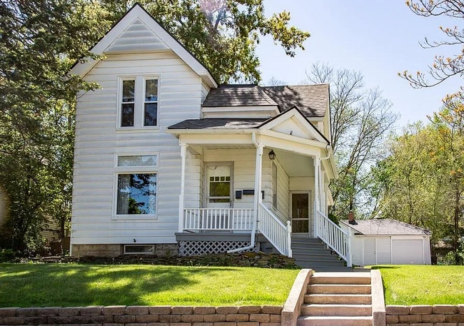 Photo - 8 S Normal St Townhome