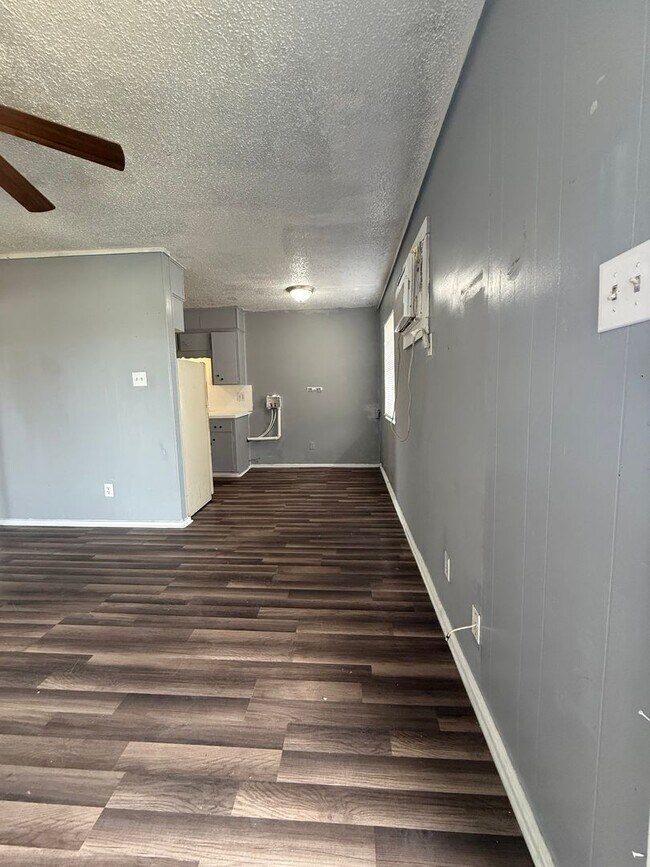 Building Photo - 1016 N 12th St