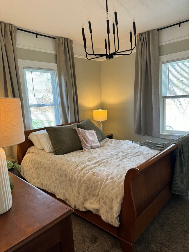 Dormitorio #1 - 406 N 14th St