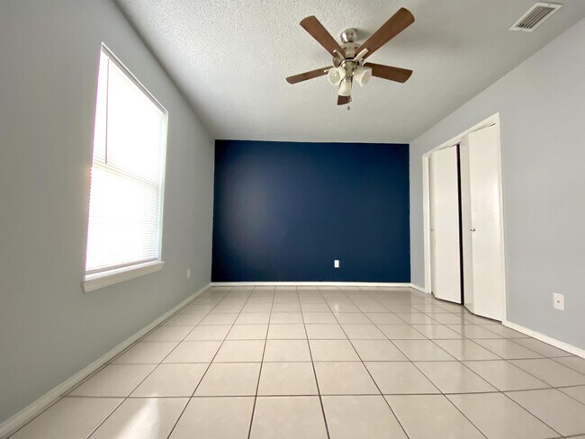 Building Photo - 3030 Ashley Pl