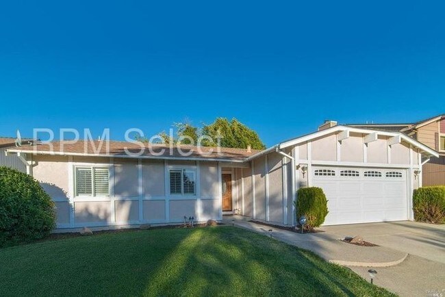 Building Photo - 825 Osprey Way