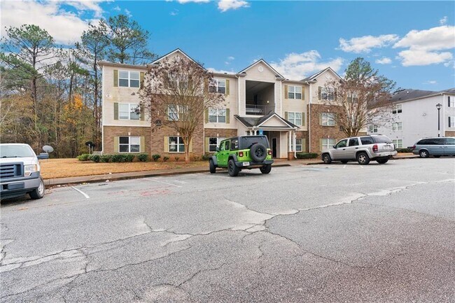 Foto del edificio - 6104 Waldrop Pl