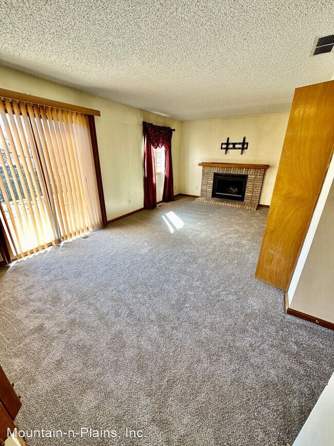 Building Photo - 3 br, 2 bath House - 4218 Goldenridge Way