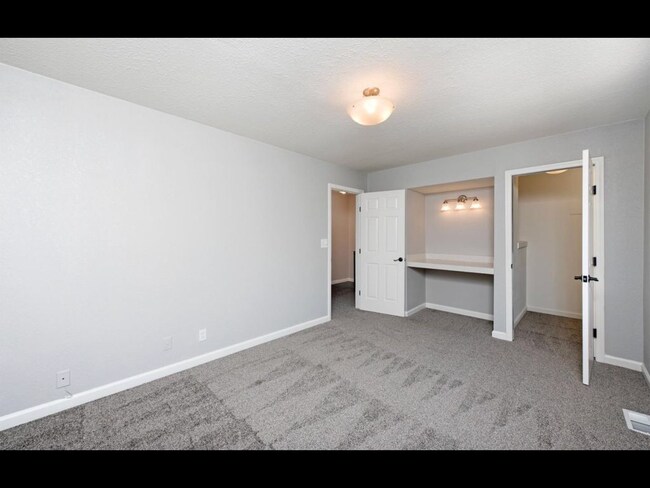 Building Photo - 5638 Calmor Ave