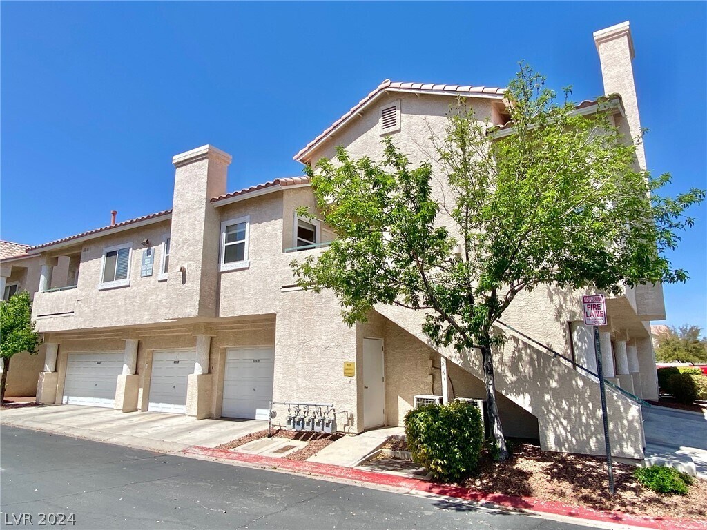 Foto principal - 7450 S Eastern Ave
