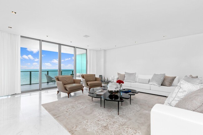 Building Photo - 360 Ocean Dr