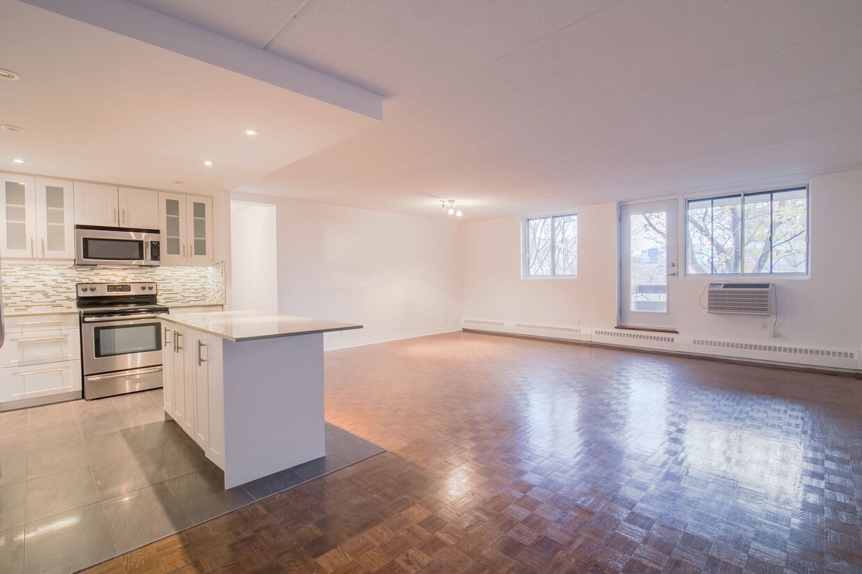 Photo principale - 4800 Maisonneuve Blvd W