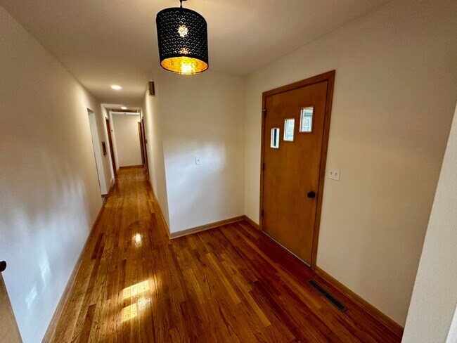 Foto del edificio - 5450 S Rock Quarry Rd