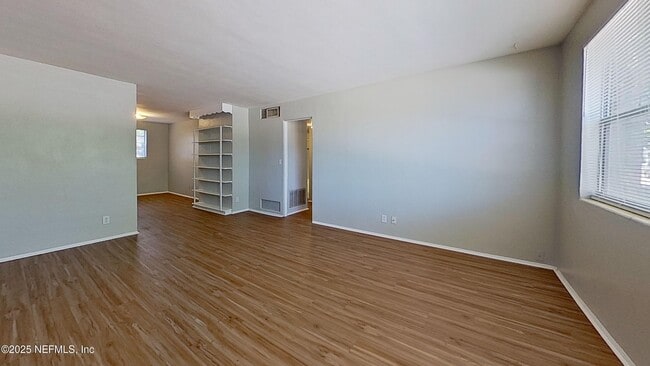 Building Photo - 3034 Belden St