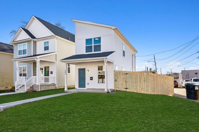 Building Photo - 283 N 18th St