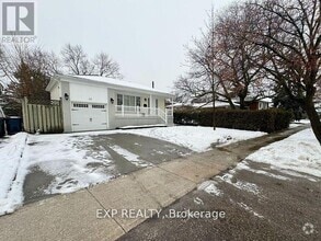Building Photo - 46 Tealham Dr