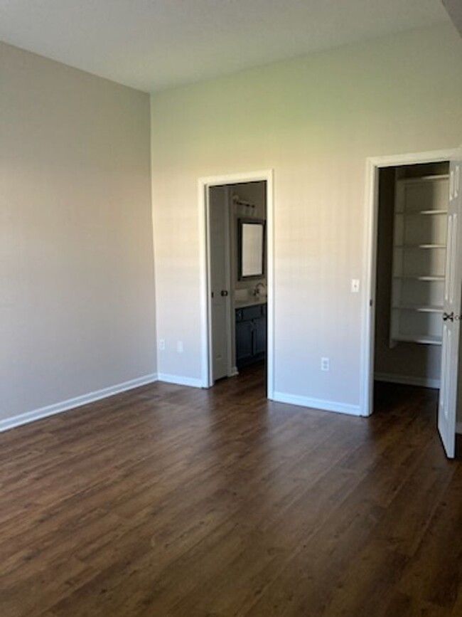 Foto del edificio - Spacious Washington Township Two Bedroom R...