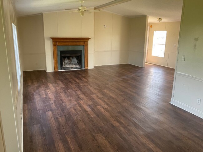 Building Photo - 218 Troy View Dr