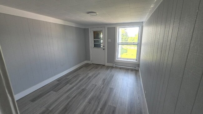 Building Photo - 48-48 Rue Calder