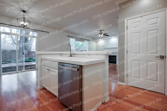 Building Photo - 20817 SW Ravenswood St