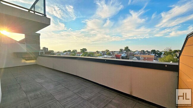 Building Photo - 1-Bedroom with Huge Private Terrace – Mode...