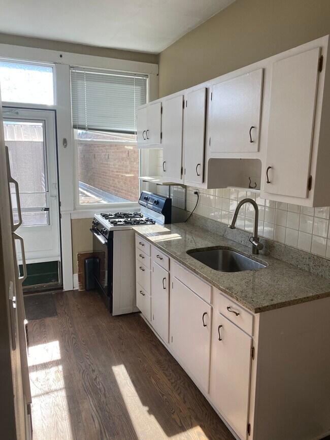 Cocina - 124 N Main St