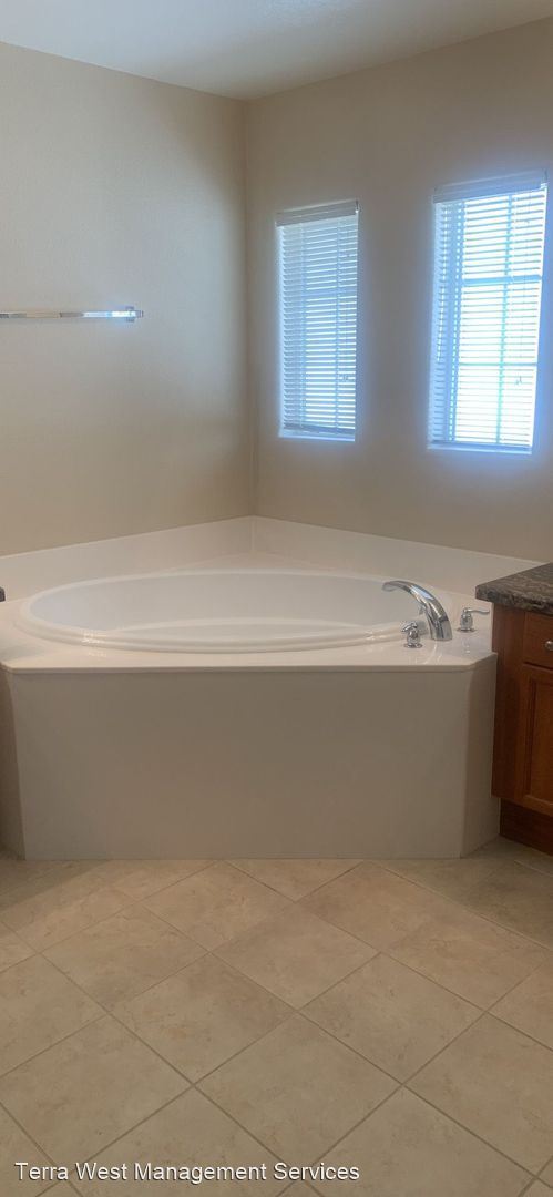 Foto del edificio - 4 br, 2.5 bath House - 9032 Retro Court