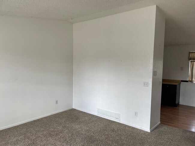 Building Photo - Available soon, 3 bd 1 bath rental in Parker CO 80134