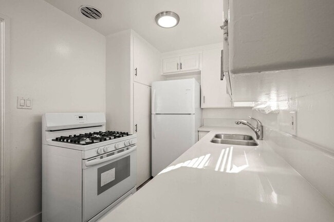Foto del edificio - 6050 10th Ave