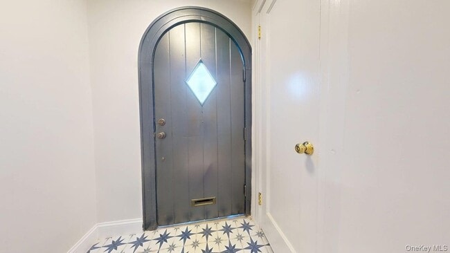 Foto del edificio - 88-37 62nd Dr